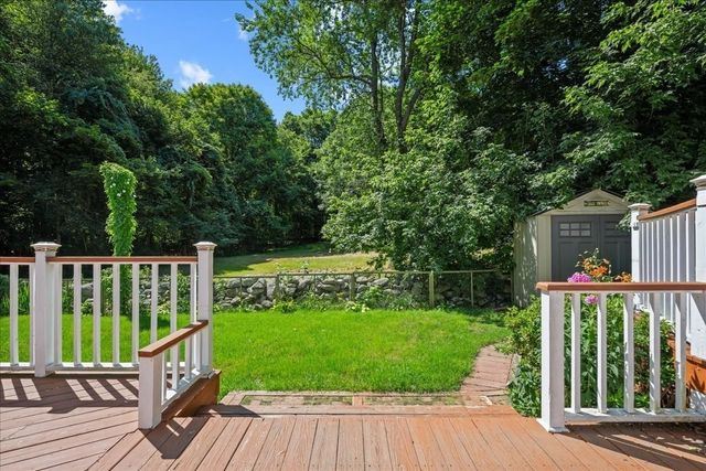 6 Jackie Dr, Millbury, MA 01527
