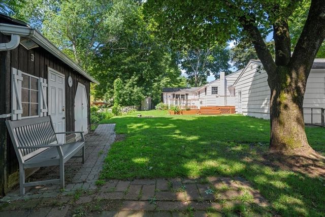 6 Jackie Dr, Millbury, MA 01527