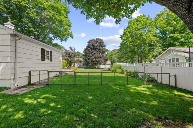 6 Jackie Dr, Millbury, MA 01527