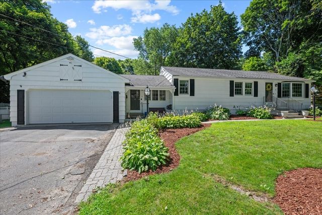 6 Jackie Dr, Millbury, MA 01527