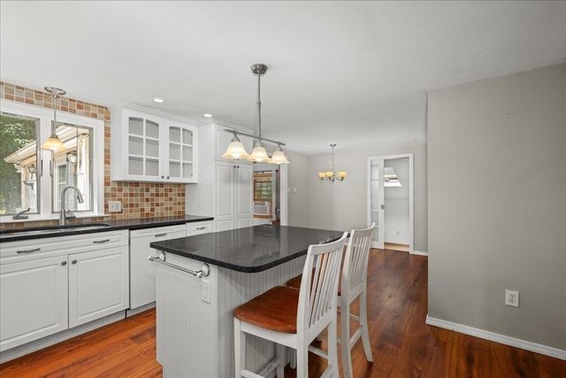 6 Jackie Dr, Millbury, MA 01527
