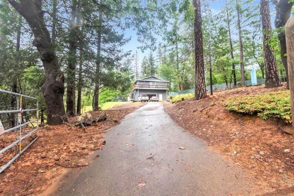 6210 Pine Needle Ln, Placerville, CA 95667