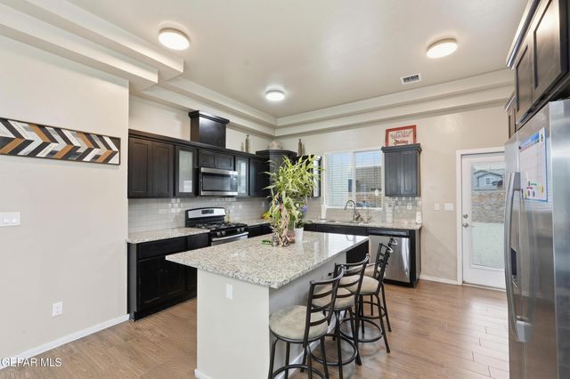 774 OVINGTON Road, El Paso, TX 79928