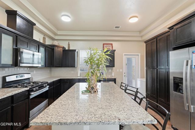 774 OVINGTON Road, El Paso, TX 79928