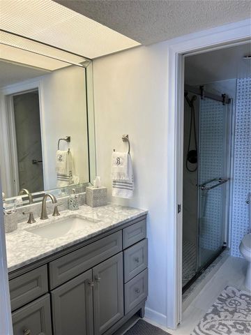 12950 SW 13th Street 211d, Pembroke Pines, FL 33027