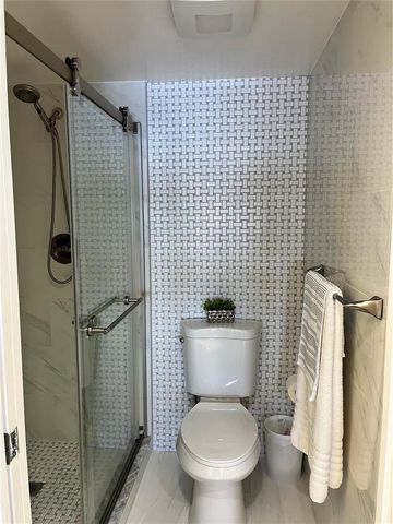 12950 SW 13th Street 211d, Pembroke Pines, FL 33027