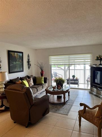 12950 SW 13th Street 211d, Pembroke Pines, FL 33027