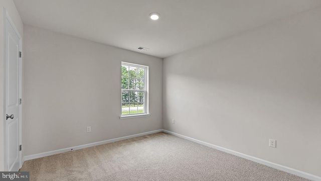 7 DAHLIA CT, Bayville, NJ 08721