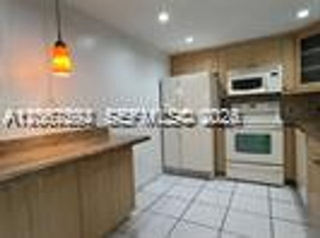 2055 SW 122nd Avenue 229, Miami, FL 33175