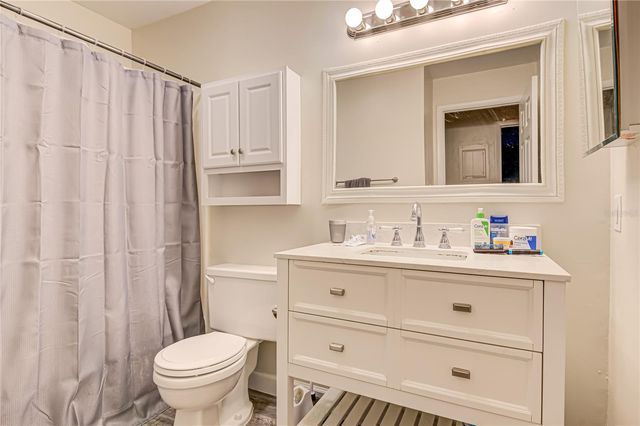 1015 SW 9TH STREET D22, Gainesville, FL 32601