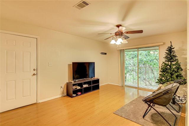 1015 SW 9TH STREET D22, Gainesville, FL 32601