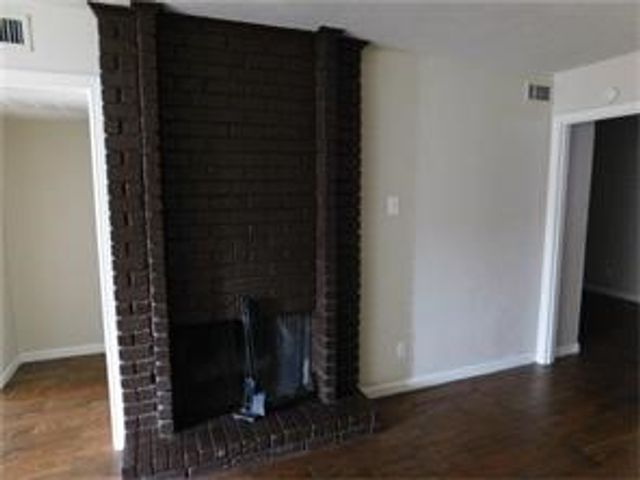 1515 Britainway Lane, Dallas, TX 75228