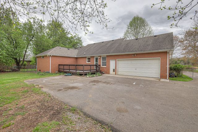 5020 Old Salem Rd, Rockvale, TN 37153