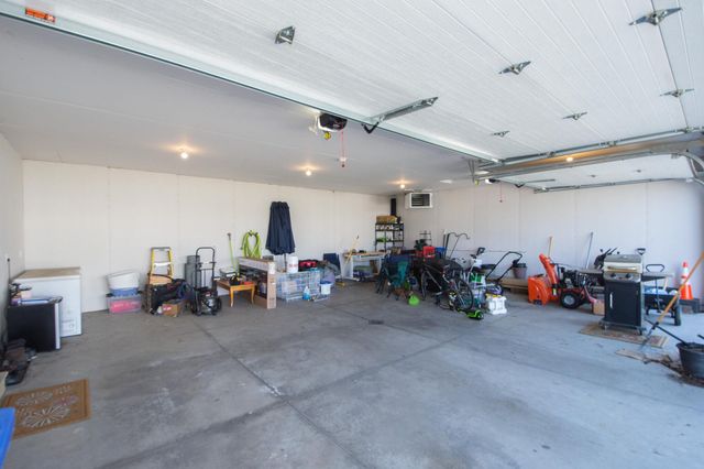 2618 74th Avenue S, Fargo, ND 58104