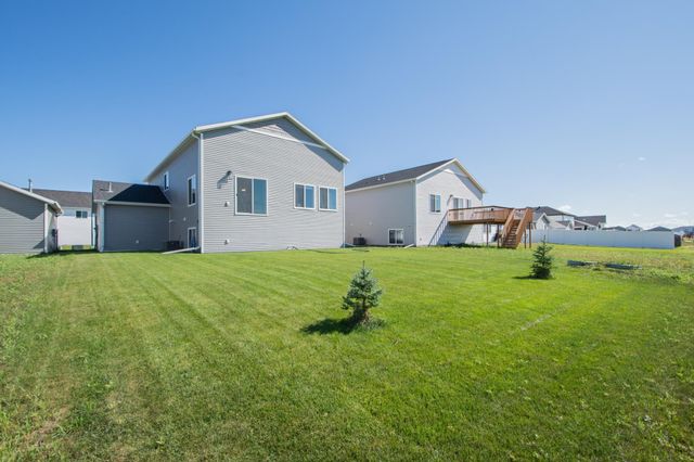 2618 74th Avenue S, Fargo, ND 58104