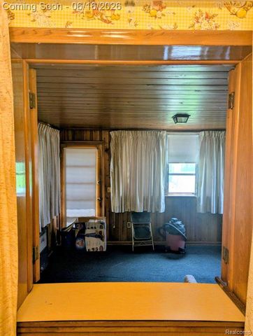 21708 Madison Street, St. Clair Shores, MI 48081