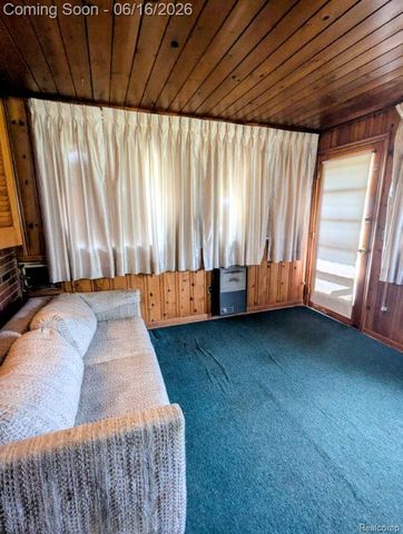 21708 Madison Street, St. Clair Shores, MI 48081