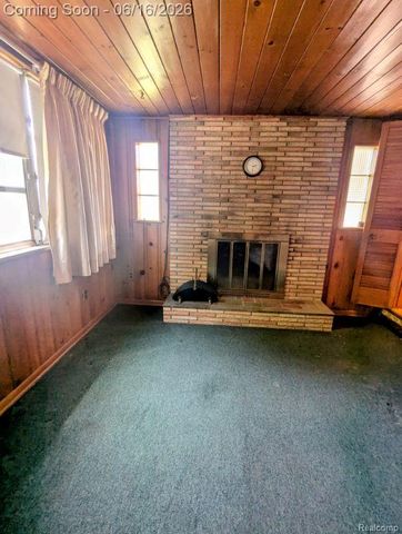 21708 Madison Street, St. Clair Shores, MI 48081