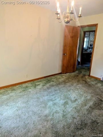 21708 Madison Street, St. Clair Shores, MI 48081