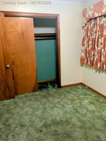 21708 Madison Street, St. Clair Shores, MI 48081
