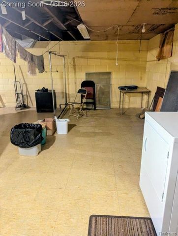 21708 Madison Street, St. Clair Shores, MI 48081