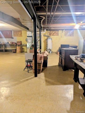 21708 Madison Street, St. Clair Shores, MI 48081