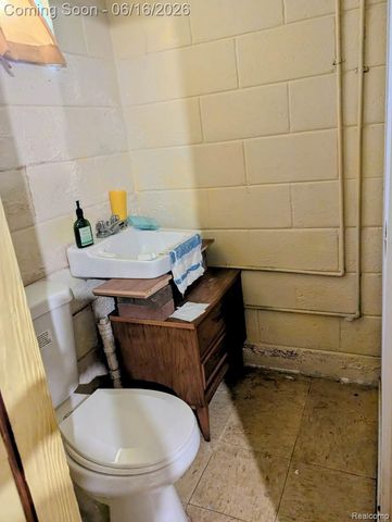 21708 Madison Street, St. Clair Shores, MI 48081