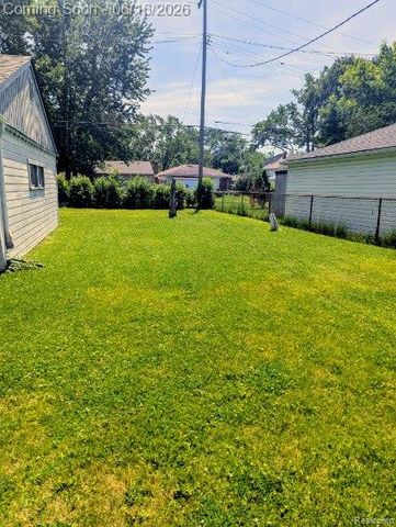 21708 Madison Street, St. Clair Shores, MI 48081