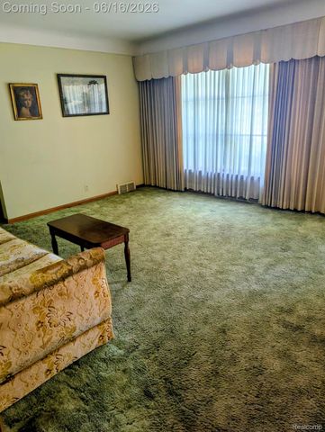 21708 Madison Street, St. Clair Shores, MI 48081