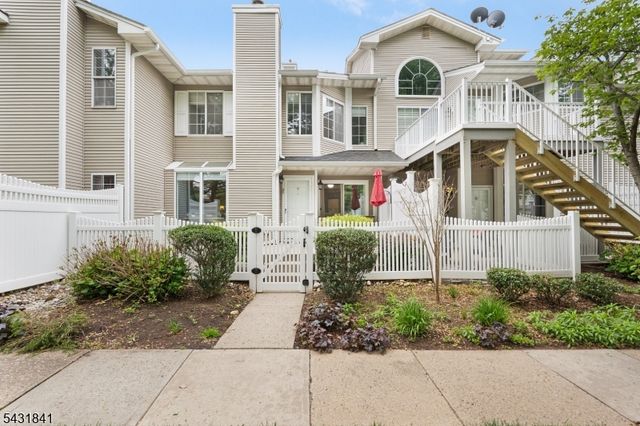 33 Crestmont Road, Bedminster Twp., NJ 07921