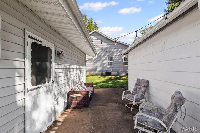 380 High Point Drive, Edwardsville, IL 62025