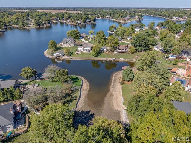 380 High Point Drive, Edwardsville, IL 62025