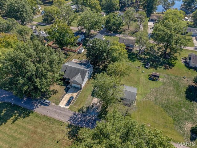 380 High Point Drive, Edwardsville, IL 62025