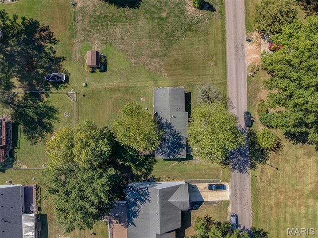 380 High Point Drive, Edwardsville, IL 62025