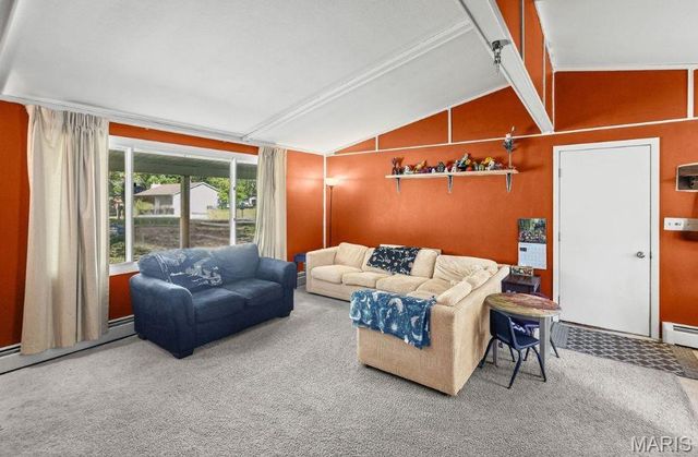 380 High Point Drive, Edwardsville, IL 62025