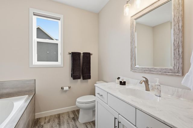 18374 Jurel Way, Lakeville, MN 55044