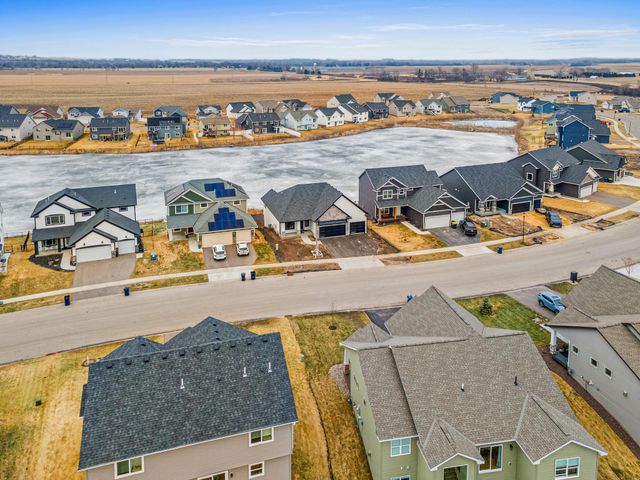 1589 Spruce Street, Farmington, MN 55024