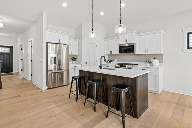 1589 Spruce Street, Farmington, MN 55024