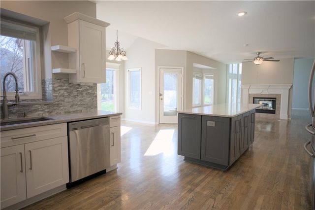 9233 W 143rd Terrace, Overland Park, KS 66221