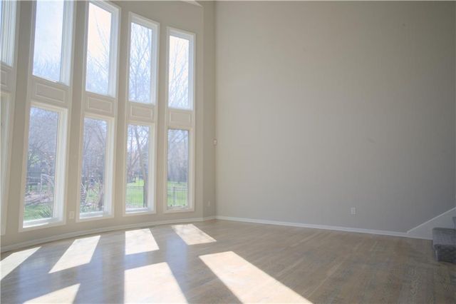 9233 W 143rd Terrace, Overland Park, KS 66221