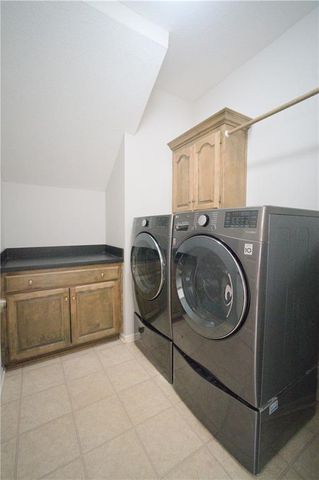 9233 W 143rd Terrace, Overland Park, KS 66221