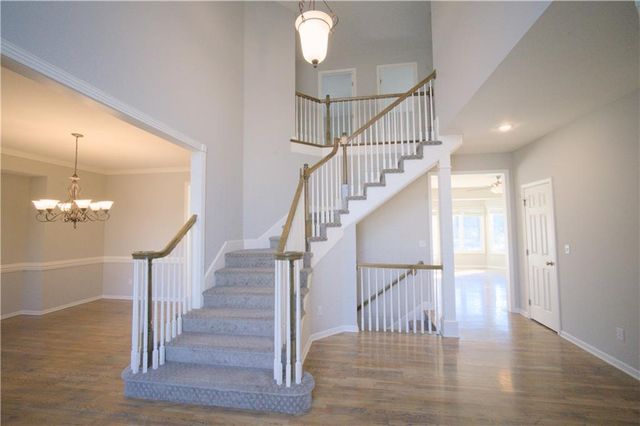 9233 W 143rd Terrace, Overland Park, KS 66221