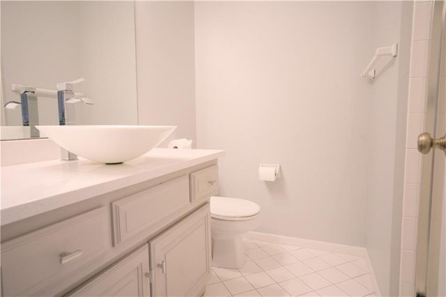 9233 W 143rd Terrace, Overland Park, KS 66221