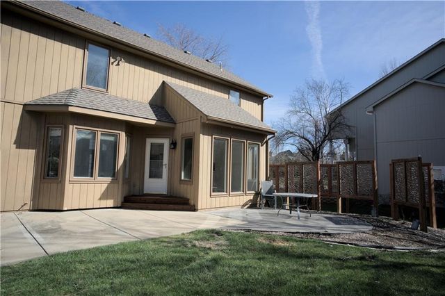 9233 W 143rd Terrace, Overland Park, KS 66221