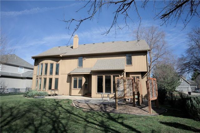 9233 W 143rd Terrace, Overland Park, KS 66221