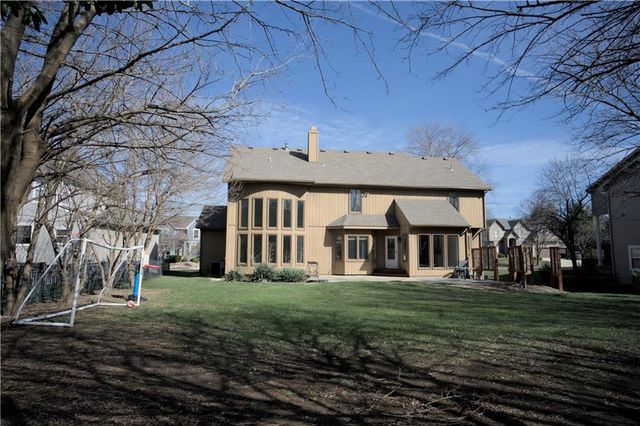 9233 W 143rd Terrace, Overland Park, KS 66221