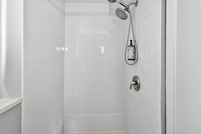 423 S Yale Avenue, Addison, IL 60101