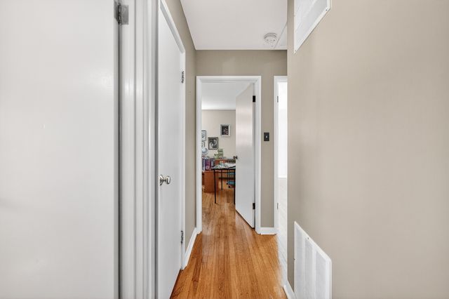 423 S Yale Avenue, Addison, IL 60101