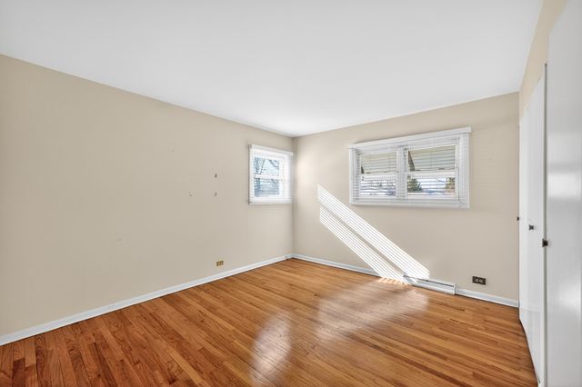 423 S Yale Avenue, Addison, IL 60101