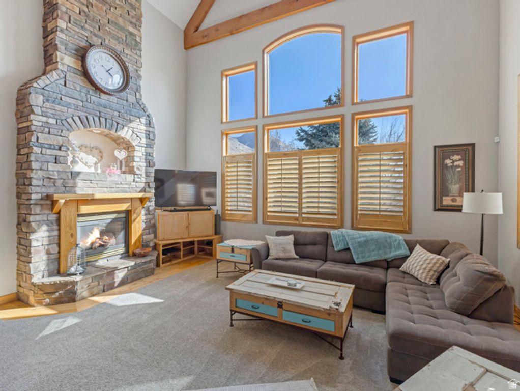 Image 14 of property listing at 861 N 1100 E, Pleasant Grove, UT 84062